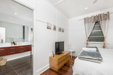 A PERFECT STAY - Aaloka Bay - Goulburn Accommodation 6