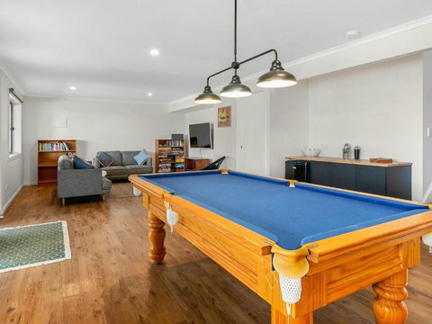Waikiki Views - Goulburn Accommodation 4