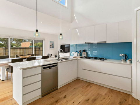Absolutely Beach - Goulburn Accommodation 5
