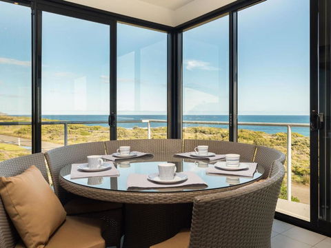 Amazing Views - Goulburn Accommodation 2