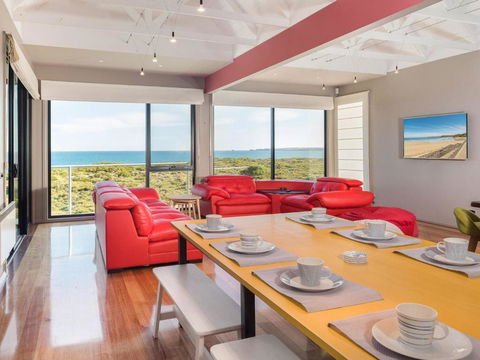Amazing Views - Goulburn Accommodation 3