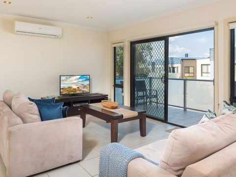 Sea Breeze - Goulburn Accommodation 1