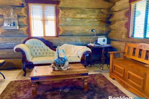 Amarina Farm Stay & Gardens - Goulburn Accommodation 3
