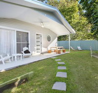 Salty Kisses Holiday House - Goulburn Accommodation