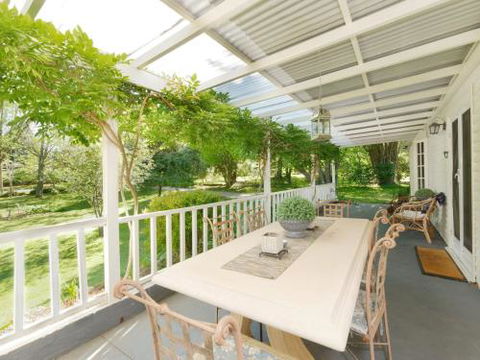 Redwood Cottage Burradoo Getaway Southern Highlands 4pm Check Out Sunday - Goulburn Accommodation 1