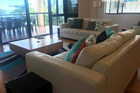 Townsville Strand Lighthouse Apartment 3 - Goulburn Accommodation 4