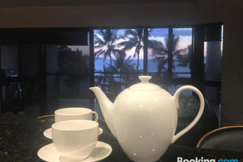 Townsville Strand Lighthouse Apartment 3 - Goulburn Accommodation 0