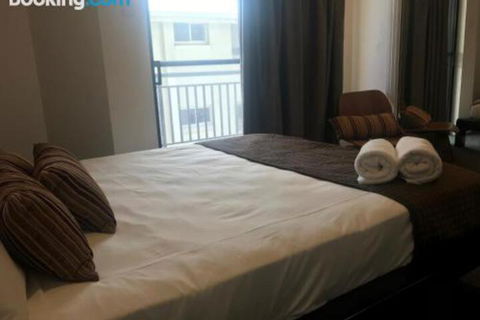 Townsville Strand Lighthouse Apartment 3 - Goulburn Accommodation 3