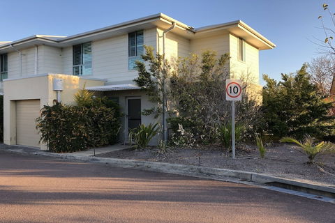 Pacific Blue 505-265 Sandy Point Road - Goulburn Accommodation 1