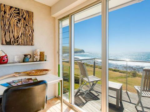 PENZANCE Gerroa Beachfront To Shelley Beach & 4pm Check Out Sundays - Goulburn Accommodation 0