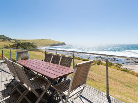 PENZANCE Gerroa Beachfront To Shelley Beach & 4pm Check Out Sundays - Goulburn Accommodation 4