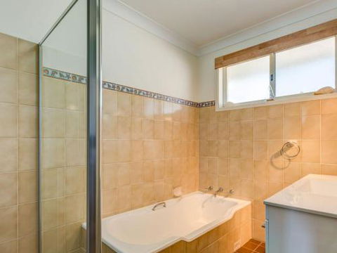 PENZANCE Gerroa Beachfront To Shelley Beach & 4pm Check Out Sundays - Goulburn Accommodation 2