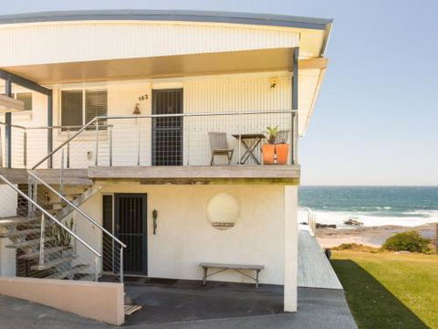 PENZANCE Gerroa Beachfront To Shelley Beach & 4pm Check Out Sundays - Goulburn Accommodation 5