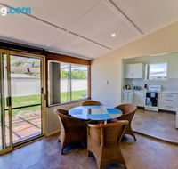 Cottage on River - Goulburn Accommodation