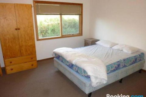 11 The Boulevarde Sandy Point - Goulburn Accommodation 3