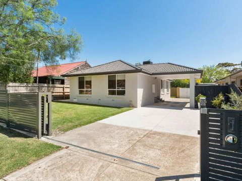 Rosebud Family Escape On Laurens - Goulburn Accommodation 6