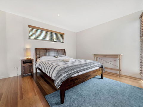 Drift Beach House - Goulburn Accommodation 4