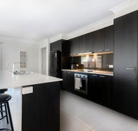 Ningadhun 50 The Drive Yamba - Goulburn Accommodation