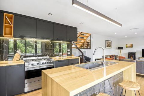 Villa Locarno - Goulburn Accommodation 2