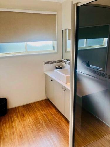 1 Tecoma Avenue Sandy Point - Goulburn Accommodation 2