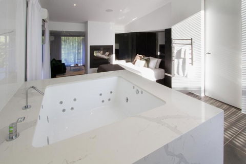 Hepburn Springs Escape Villa 7 - Goulburn Accommodation 2