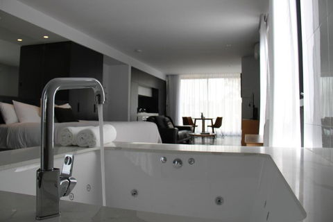 Hepburn Springs Escape Villa 7 - Goulburn Accommodation 5