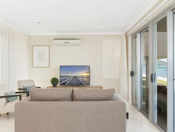Soldiers Point Road 2 163 Seaside Splendour - Goulburn Accommodation 0