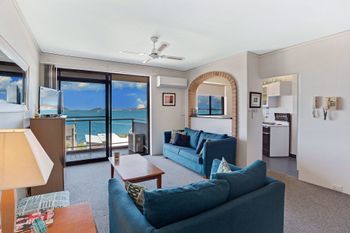 Triview Unit 10 1 Mitchell Street - Goulburn Accommodation 5
