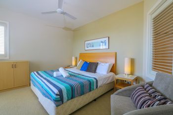 Resort Apartment On Salt Beach 6318 - Goulburn Accommodation 3
