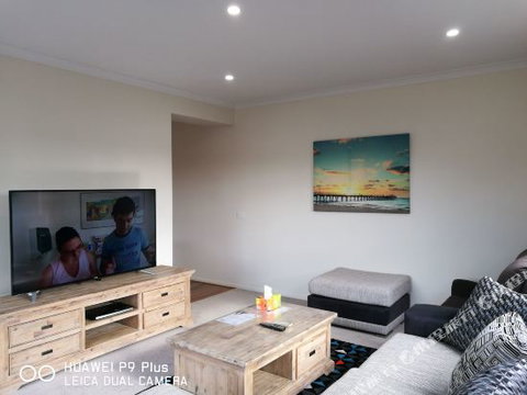 Happy Cozy House - Goulburn Accommodation 0