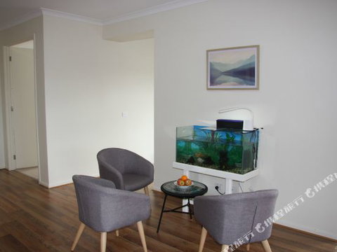 Happy Cozy House - Goulburn Accommodation 4