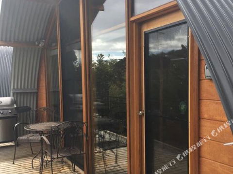 Bruny Island Accommodation 43 Degrees Beachside Studio Spa Apartments (1) - Goulburn Accommodation 4
