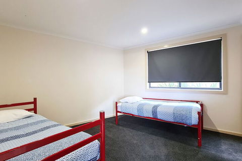 A Vista, Townhouse 1 - Goulburn Accommodation 6