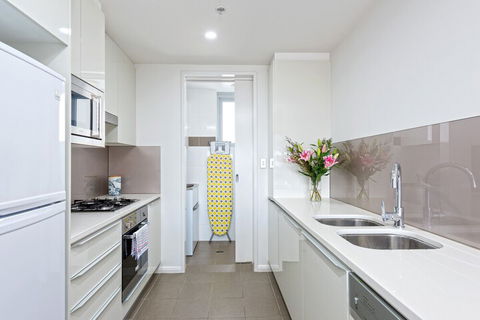 Astra Apartments Miller Street - Goulburn Accommodation 4