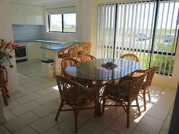 Hi Surf Unit 2 - Goulburn Accommodation 1