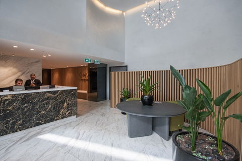 Modern 2 Bedroom Potts Point Apartment - Goulburn Accommodation 1
