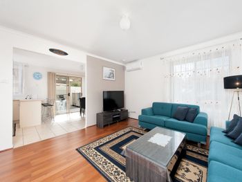 Seaclusion 2 2 Margaret Street - Goulburn Accommodation 0