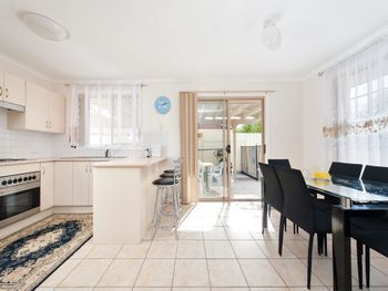 Seaclusion 2 2 Margaret Street - Goulburn Accommodation 3