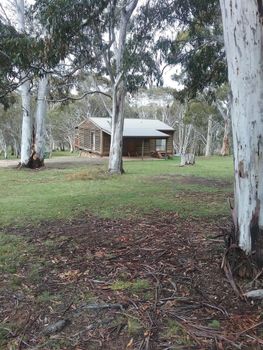 Gooandra Alpine Cabins - Goulburn Accommodation 3