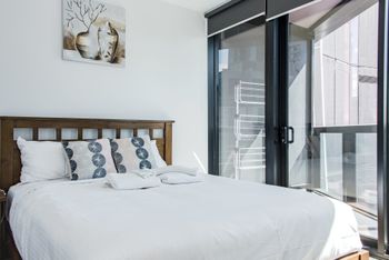Avant Tower Apartment - Goulburn Accommodation 5