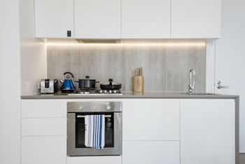 Avant Tower Apartment - Goulburn Accommodation 2