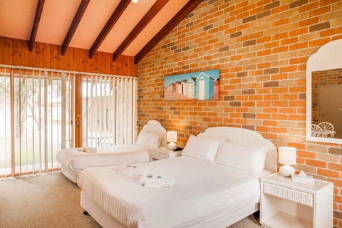 Crescent Head Resort & Conference Centre - Goulburn Accommodation 5