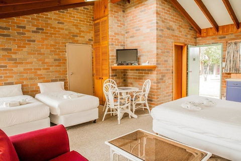 Crescent Head Resort & Conference Centre - Goulburn Accommodation 6