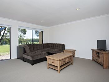 Villa 127 Horizons Golf Resort - Goulburn Accommodation 6