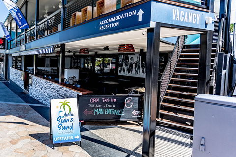 Airlie Sun & Sand Accommodation 6 - Goulburn Accommodation 0