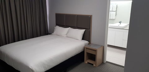 Madison Carrington Apartments - Goulburn Accommodation 5