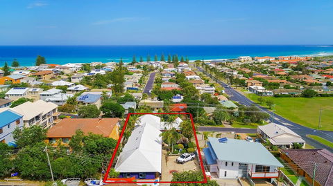 Clubyamba Beach Holiday Accommodation - Adults Only - Goulburn Accommodation 0