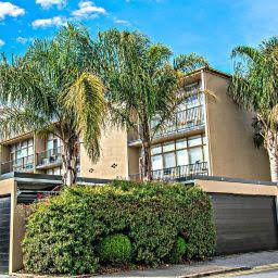Adelaide DressCircle Apartments - Ward St - Goulburn Accommodation 2