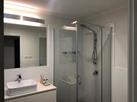 Beach & Bay Holiday House - Goulburn Accommodation 1