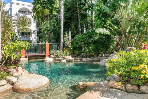 Poolside Apt In Alamanda Beachfront Resort 41 - Goulburn Accommodation 3